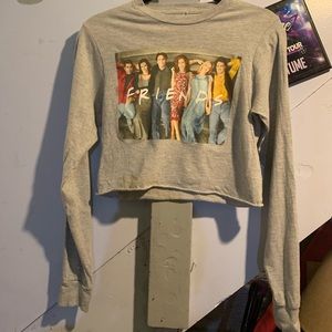 Friends cropped long sleeve tee